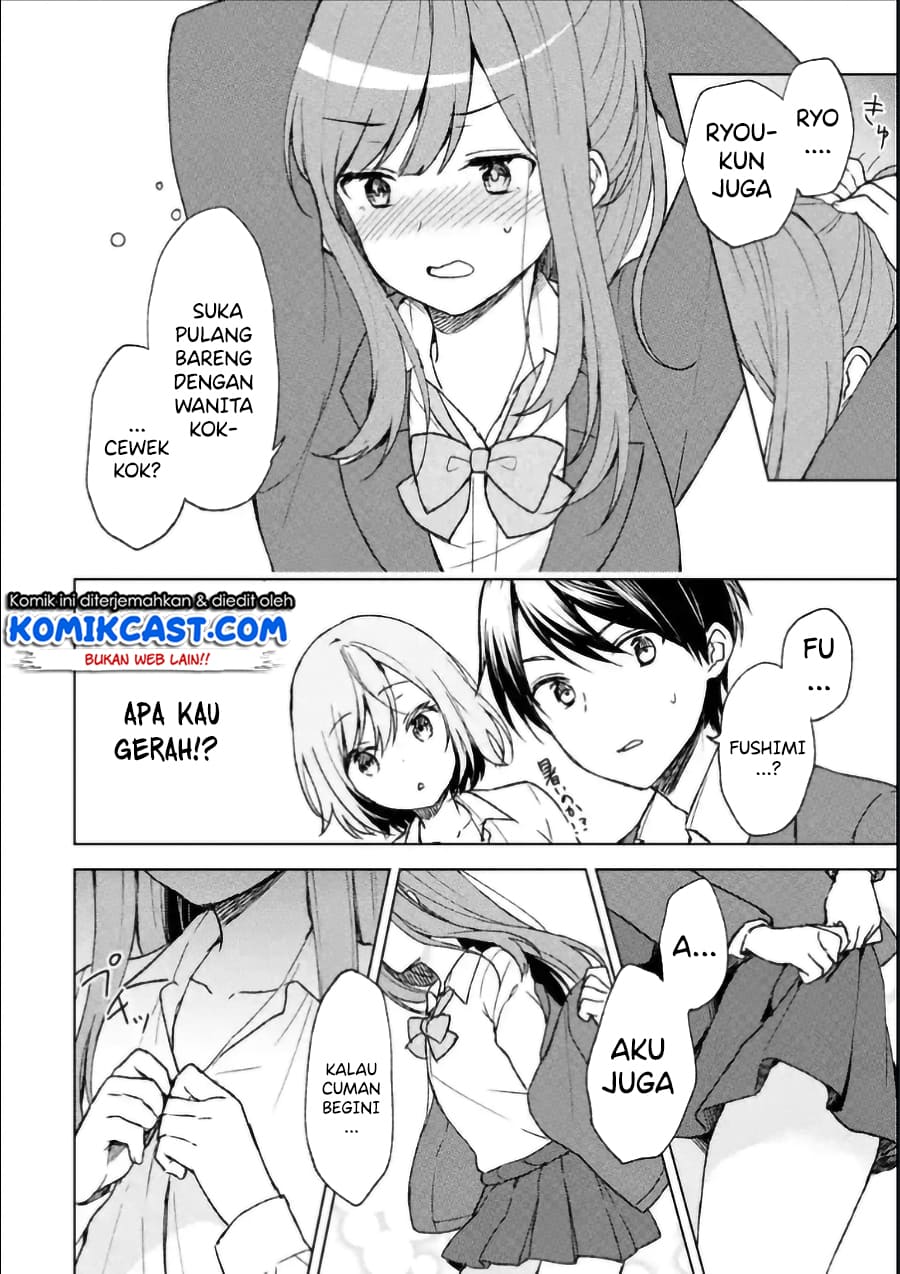 Chikan Saresou ni Natteiru S-kyuu Bishoujo wo Tasuketara Tonari no Seki no Osanajimi datta