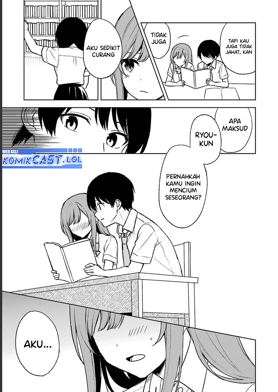 Chikan Saresou ni Natteiru S-kyuu Bishoujo wo Tasuketara Tonari no Seki no Osanajimi datta